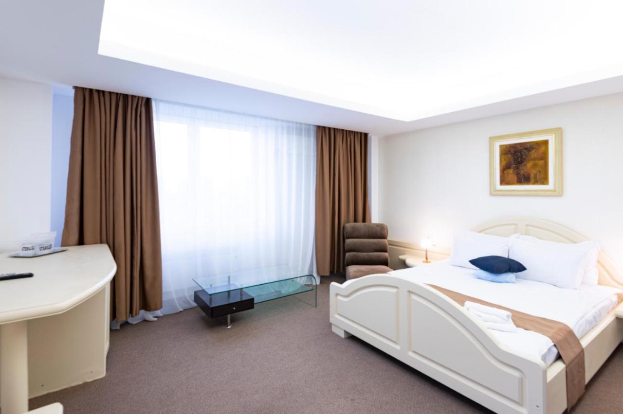 קונסטנצה Hotel Randy מראה חיצוני תמונה