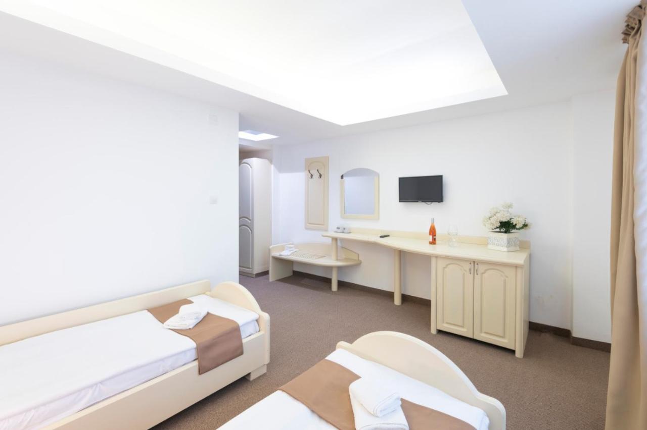 קונסטנצה Hotel Randy מראה חיצוני תמונה
