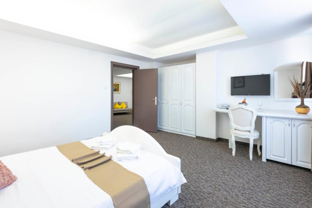 קונסטנצה Hotel Randy מראה חיצוני תמונה
