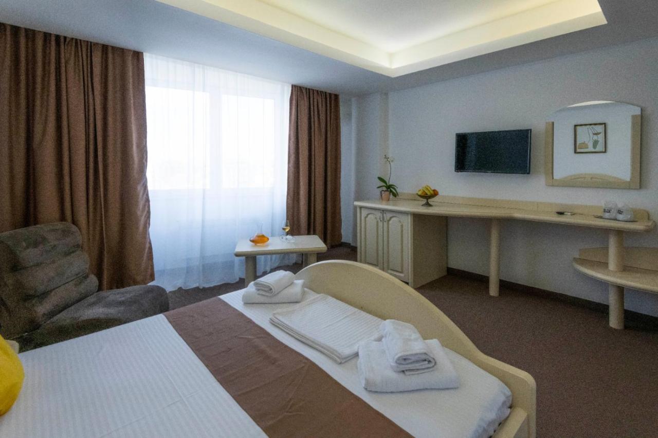 קונסטנצה Hotel Randy מראה חיצוני תמונה