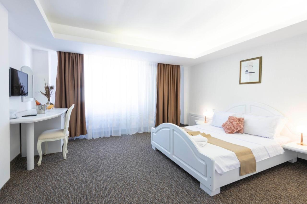 קונסטנצה Hotel Randy מראה חיצוני תמונה