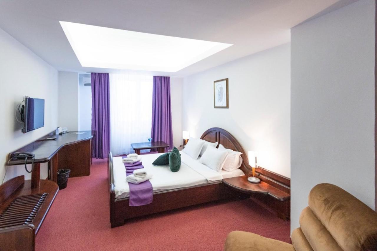 קונסטנצה Hotel Randy מראה חיצוני תמונה