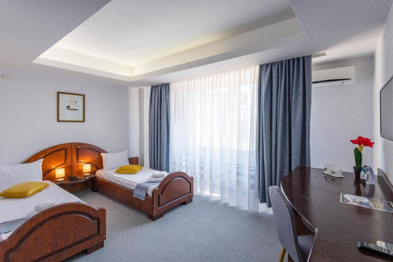 קונסטנצה Hotel Randy מראה חיצוני תמונה