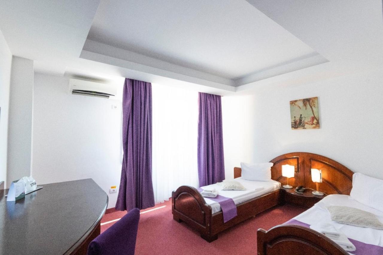 קונסטנצה Hotel Randy מראה חיצוני תמונה